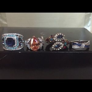 4 Costume Rings